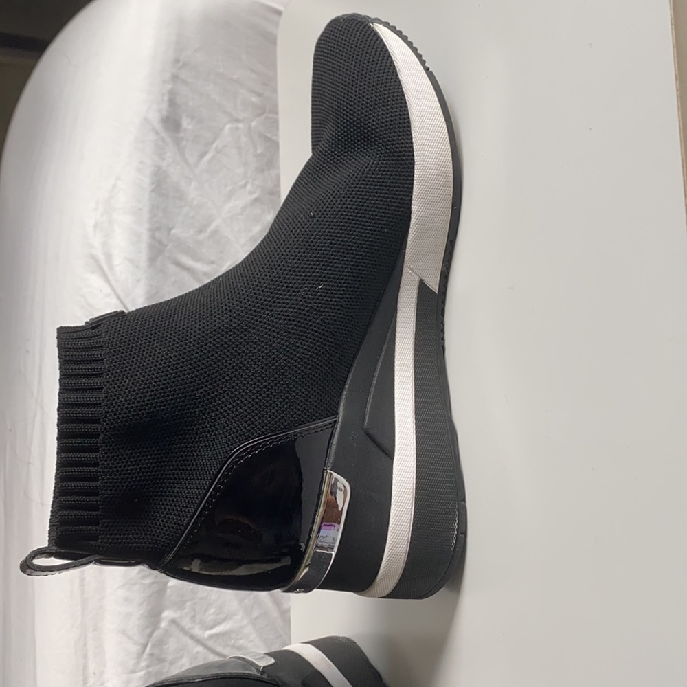 Shoes - Picture 2 of 2